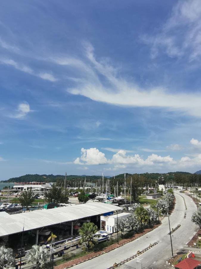 Peaceful 1-Bedroom Unit At Marina Island By Jomy Homestay Lumut Luaran gambar